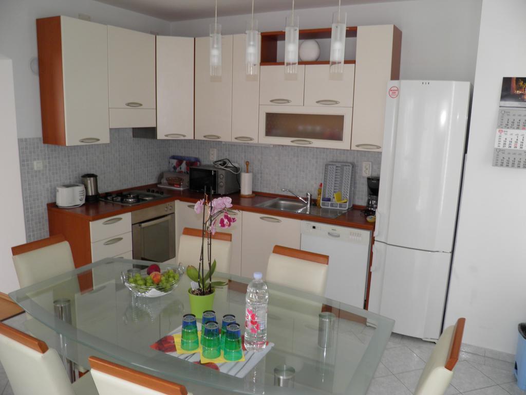 Apartmani Galeb Biograd Na Moru Zewnętrze zdjęcie