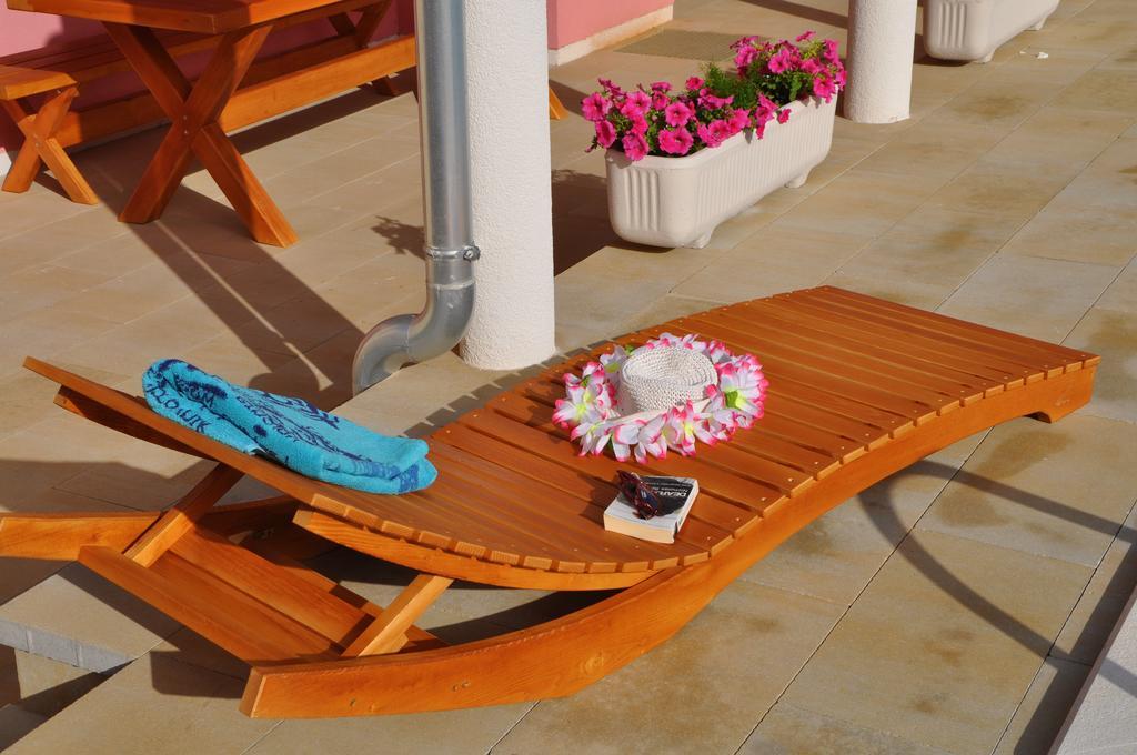 Apartmani Galeb Biograd Na Moru Zewnętrze zdjęcie