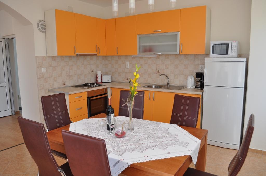 Apartmani Galeb Biograd Na Moru Zewnętrze zdjęcie